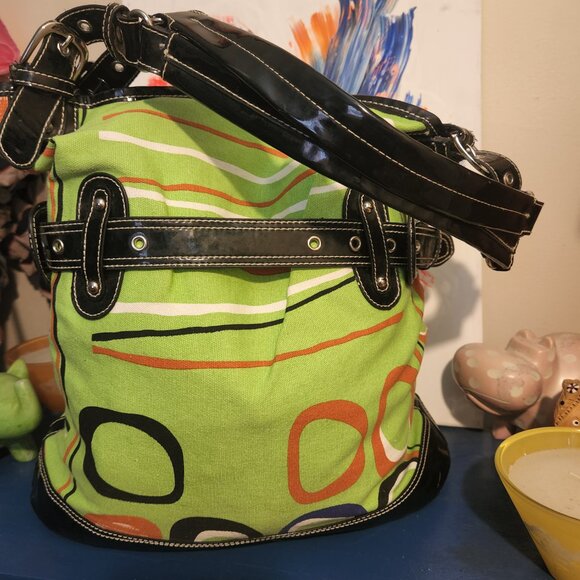 X-Large sized SAMOE green canvas shoulder tote bag|Black faux leather trim ADJ. - Picture 2 of 12